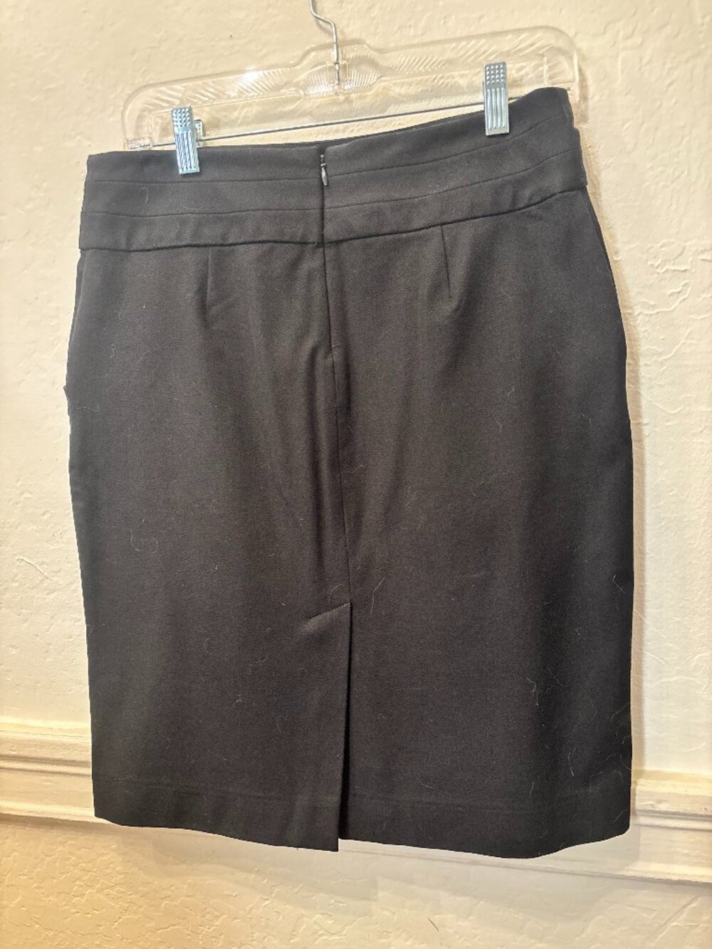Banana Republic Dark Pinstripe Pencil Skirt Size 6 Stretch